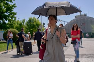 Испания потъна в опасни жеги: Жълт код и температурни рекорди в 29 провинции
