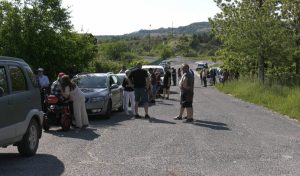 Жители на Кърджали излязоха на протест заради блокиран достъп до имотите им