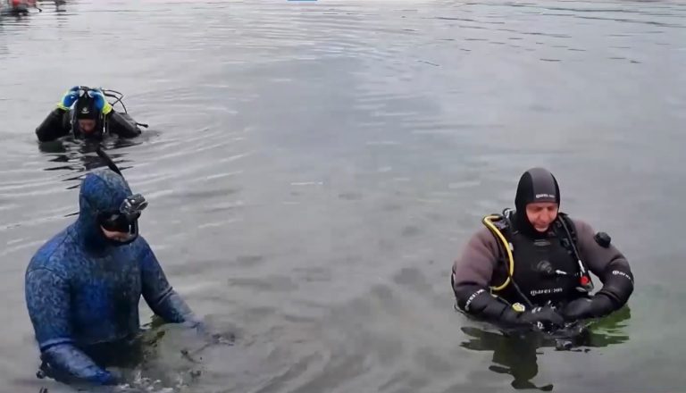 Водолази почистват морското дъно в Созопол за девета поредна година Водолази почистват морското дъно в Созопол за девета поредна година