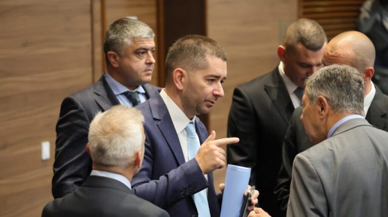 Депутатите обсъждат мерки срещу нелоялни търговски практики
