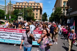 Държавните служители в Гърция стачкуват за по-високи заплати и социални права