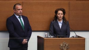 Напрежение в парламента: Спор между управляващи и опозиция за срока между четенията за ЗСВ