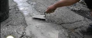 По време на туристическия сезон: Лош път гони туристи в Кърджалийско