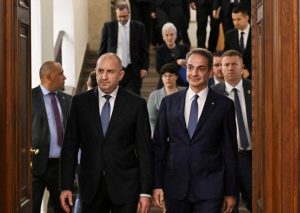 Мицотакис поиска от Радев влак и магистрала до Украйна