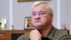 Украйна и Унгария подготвят среща на върха между Володимир Зеленски и Петер Мадяр