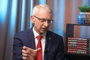 Денков иска обяснение от Радев за противоречивите сигнали за помощта за Украйна