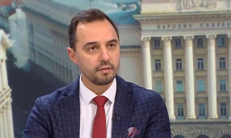 Богдан Богданов: Правителството действа като служебен кабинет, докато трупа нови дългове Богдан Богданов: Правителството действа като служебен кабинет, докато трупа нови дългове