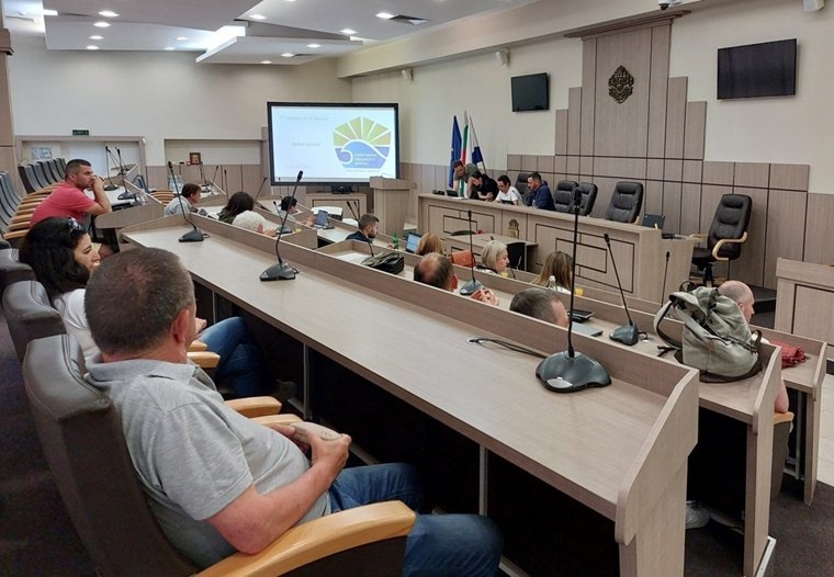 Сдружени в кооператив, бургазлии печелят от продажба на слънчева енергия
