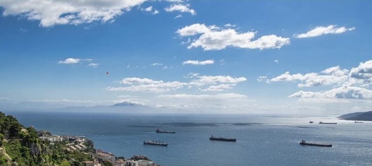 Иран запазва контрола над Ормузкия проток въпреки преговорите със САЩ Иран запазва контрола над Ормузкия проток въпреки преговорите със САЩ