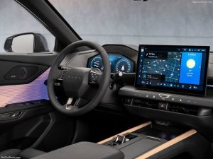 Lexus представя иновативна поставка за крака с дезодорираща функция за новия ES