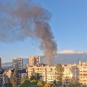 Трагедия в квартал „Надежда“: Жена загина при голям пожар в София