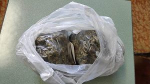 Полицията в Перник задържа 15-годишно момиче с марихуана