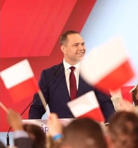 Навроцки лиши Зеленски от най-високото държавно отличие на Полша