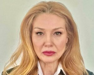 Весела Томсън напусна лидерския пост в „Продължаваме промяната“ в Бургас и премина към ДБ