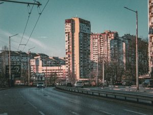 Данък върху имотите: Политически риск и икономически детайли в новите предложения
