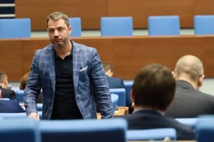 Делян Добрев и 20-те години „мъжки“ битки: Острието на ГЕРБ между оттеглянето и лоялността
