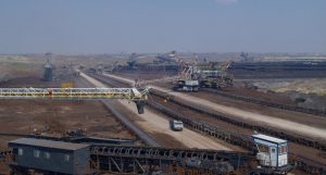 Слънцето води енергийния преход, но въглищата и газът гарантират стабилността на мрежата