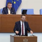 Съдът запорира 20 000 евро на депутата Станислав Анастасов заради иск на Васил Терзиев