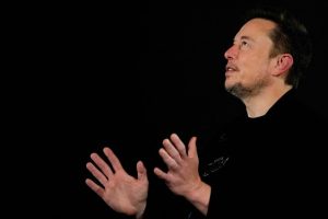 Илон Мъск загуби статута си на трилионер след срив на технологичните акции
