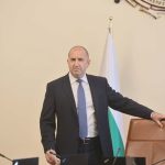 Коментар на седмицата №2: Как Румен Радев превърна ПП и ДБ в инструмент на своя успех