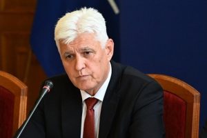 ВВС са в готовност за борба с пожарите: Министър Стоянов обяви наличната техника