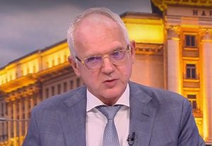 Васил Велев: Минимална пенсия изобщо не трябва да има, дефицитът изисква съкращения