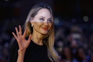 Анджелина Джоли превръща личната си болка в изкуство във филма "Мода"