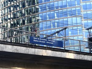 Белгия спира влакове заради рекордни горещини и риск от деформация на релсите