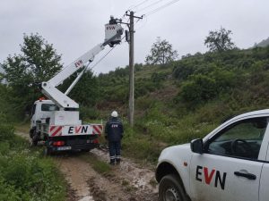 Буря остави без ток приморското село Писменово: Аварийни екипи се борят със стихията