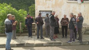 Часове преди вота: Напрежение в село Лиляч заради спорни избирателни списъци