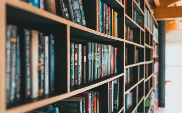 Четенето на хартиени книги подобрява паметта и разбирането на сюжета Четенето на хартиени книги подобрява паметта и разбирането на сюжета