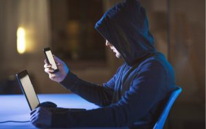 Хищници в интернет: Как изкуственият интелект помага на педофилите