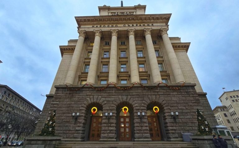 Извънредна бюджетна комисия проверява ефекта от социалните разходи върху хазната