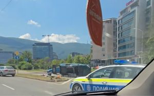 Катастрофа между два автомобила в София: Пострадала е жена