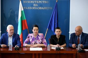 МЗ: 45 милиона евро отпадат от здравните проекти по ПВУ поради забавяне