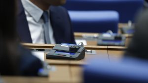 На първо четене парламентът одобри новия дълг от 3,8 млрд. евро