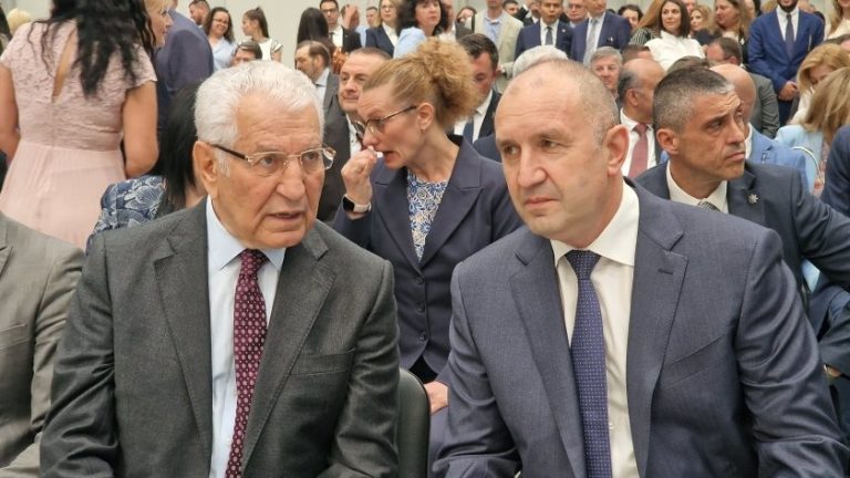 НА ЖИВО: Премиерът Радев ще присъства на церемония по откриване на нови производствени мощности в Шумен НА ЖИВО: Премиерът Радев ще присъства на церемония по откриване на нови производствени мощности в Шумен