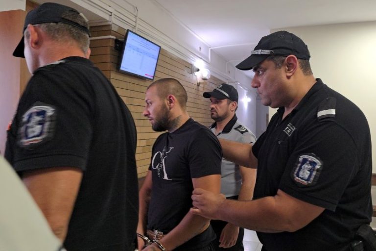 Окръжният съд в Ловеч остави в ареста обвиняемия за тройното убийство в Угърчин