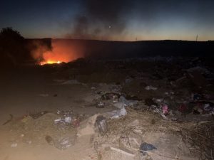 Пожар обхвана незаконно сметище в Монтана и застраши детска градина