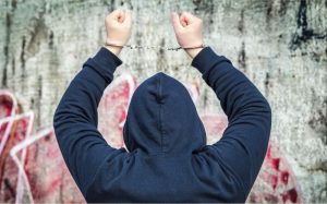 Окръжна прокуратура-Бургас иска постоянен арест за двама мъже след брутален побой в Карнобат