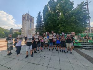 Протест в Габрово: Граждани настояват за сигурност и справедливост след побой