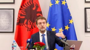 Министър Ферит Ходжа: Протестите в Албания не пречат на пътя към ЕС