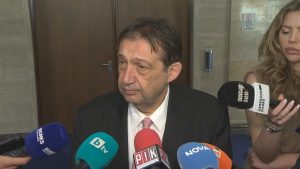 Проверяват още райони във Варна след разкритията за „незаконния град“