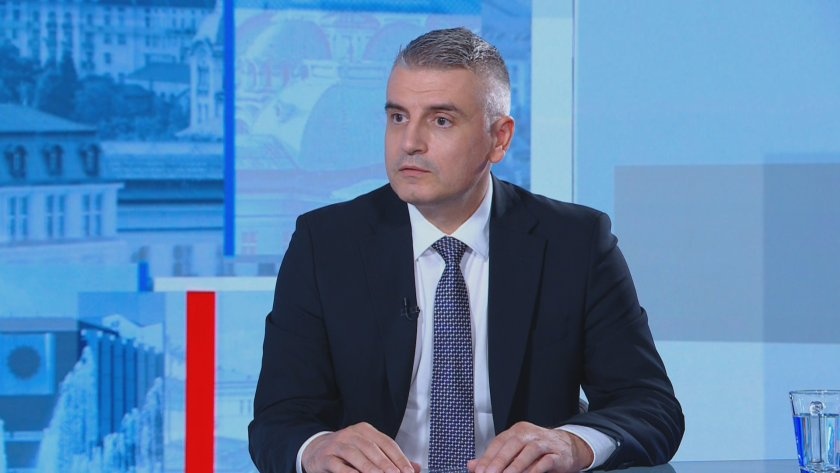 Радослав Рибарски: Спирането на военната помощ за Украйна е външнополитическо прострелване в крака