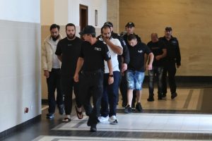 Съдът остави в ареста осемте обвиняеми за трафик на мигранти