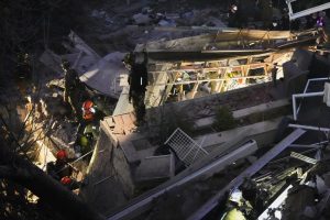 САЩ удариха Иран: Ислямската република отвърна с атаки по бази в региона