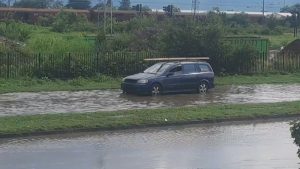 След всеки порой: Околовръстният път и жп гарата в Карлово отново под вода