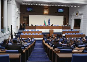 Остри спорове в парламента заради държавния бюджет