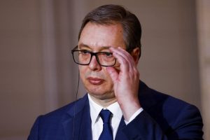 Сръбският президент Александър Вучич обяви намерение за оставка на фона на политическа криза
