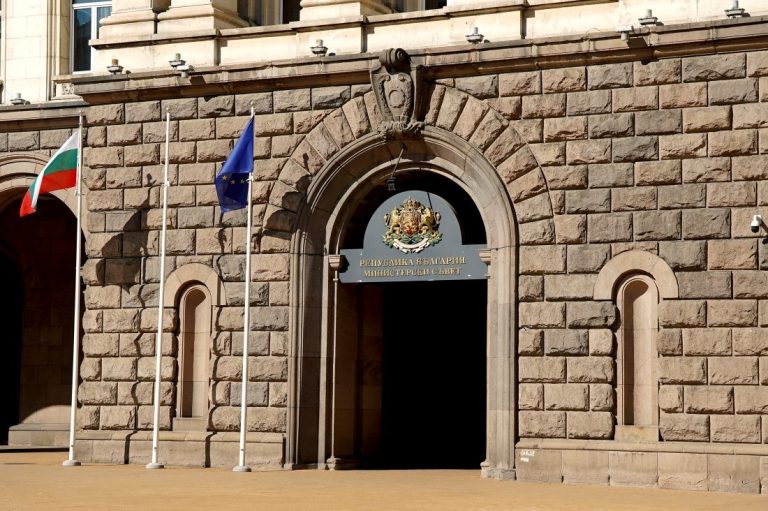 Премиерът Румен Радев обсъжда критичните проблеми в транспортния сектор с представители на бранша Премиерът Румен Радев обсъжда критичните проблеми в транспортния сектор с представители на бранша